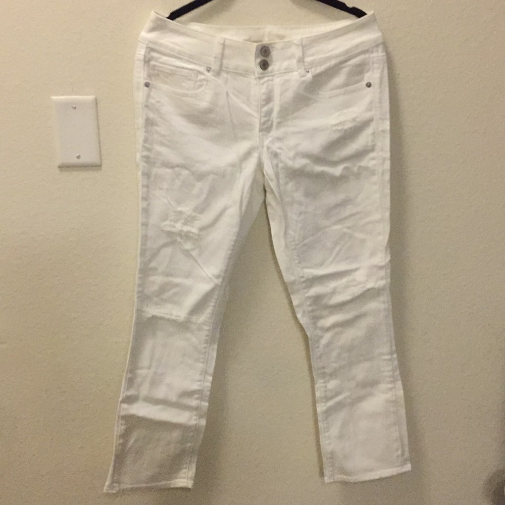 COPY - American Eagle White Capri (Stretch) Size 6